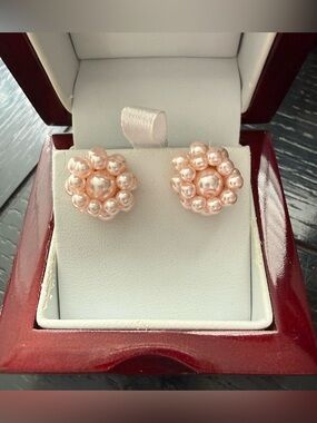 Vintage Blush Pearl Cluster Earrings